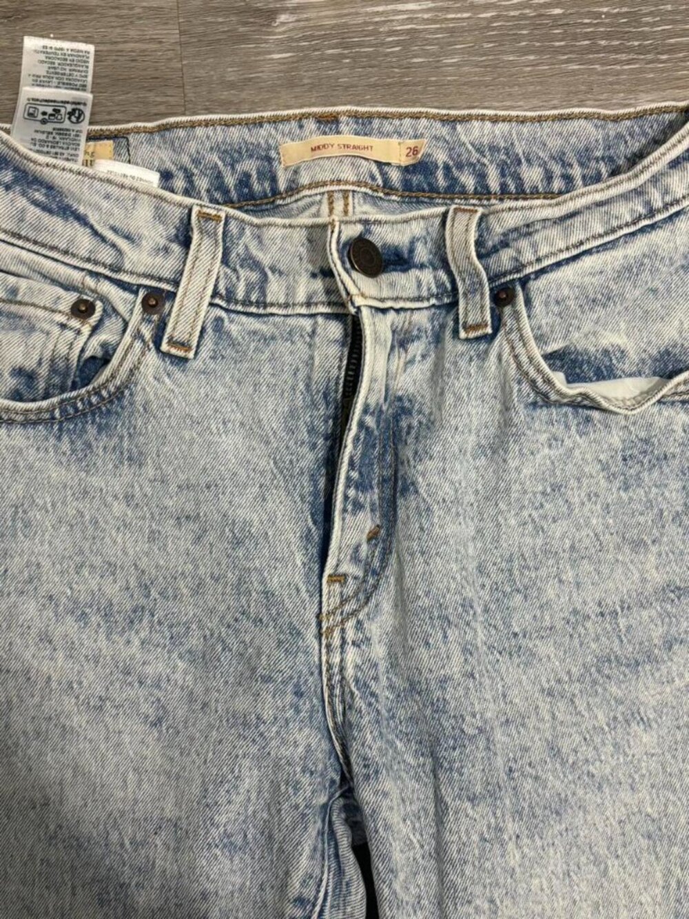 Levi's Women's Blue Jeans - Picture 3 of 4